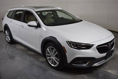 2018 Buick Regal TourX Essence