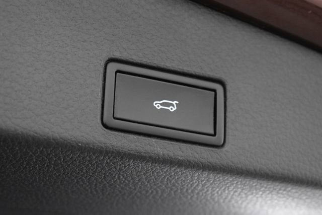 2017 Volkswagen Touareg Wolfsburg Edition