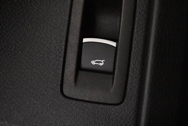 2017 Volkswagen Touareg Wolfsburg Edition