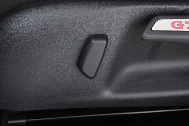 2014 Volkswagen GTI Wolfsburg