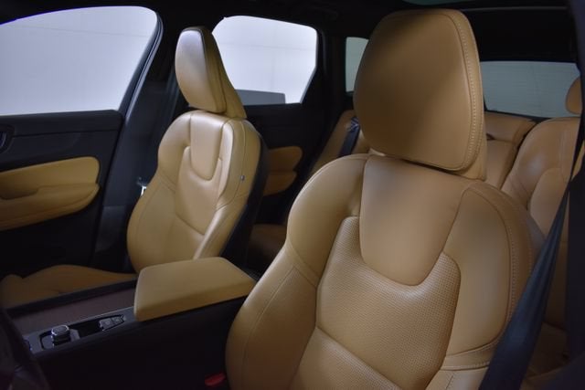 2025 Volvo XC60 Plug-In Hybrid Ultra
