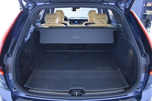 2025 Volvo XC60 Plug-In Hybrid Ultra