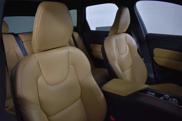 2025 Volvo XC60 Plug-In Hybrid Ultra