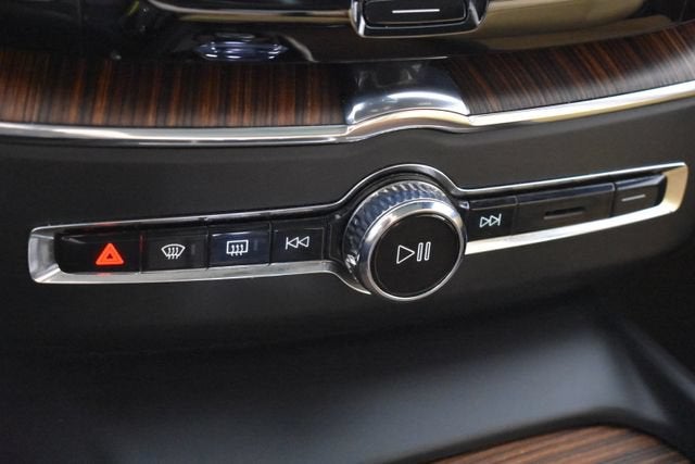 2025 Volvo XC60 Plug-In Hybrid Ultra