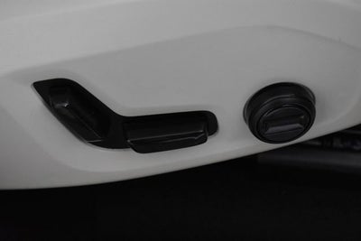 2023 Volvo XC60 Plus Bright Theme