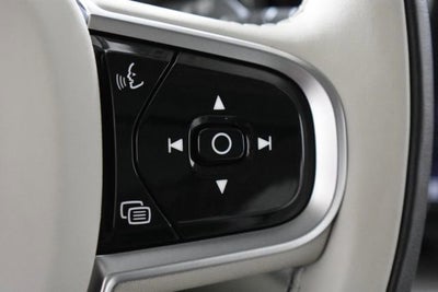 2023 Volvo XC60 Plus Bright Theme