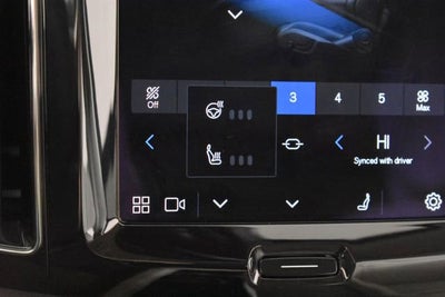 2023 Volvo XC60 Plus Bright Theme