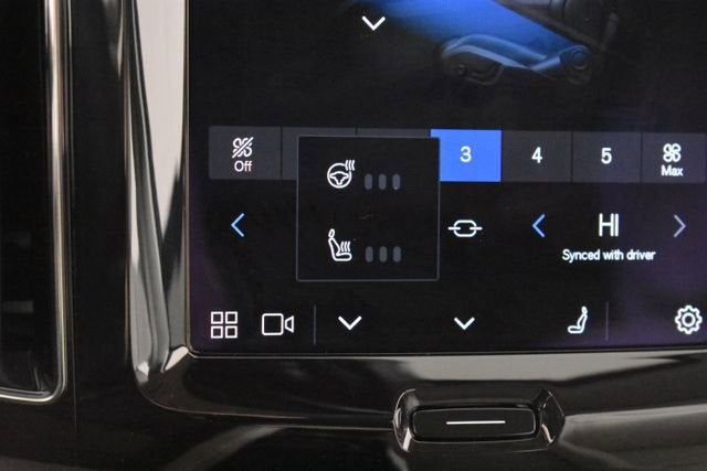 2023 Volvo XC60 Plus Bright Theme