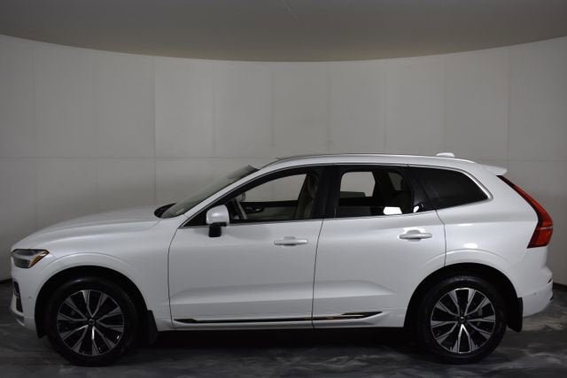 2023 Volvo XC60 Plus Bright Theme