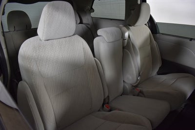 2020 Toyota Sienna LE 8 Passenger
